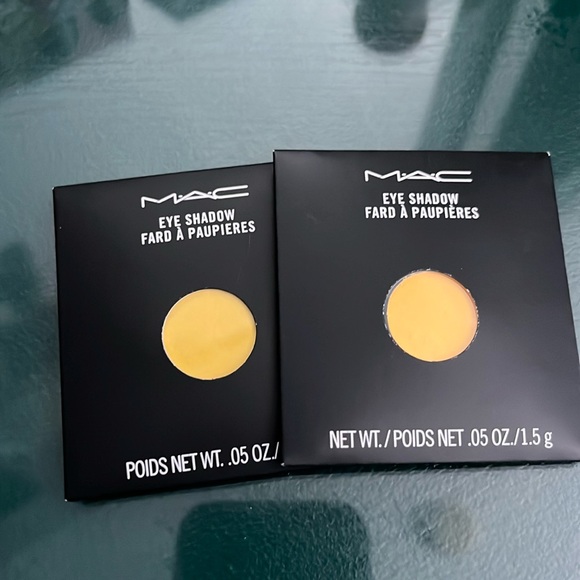 Mac pan eyeshadows - Picture 1 of 2